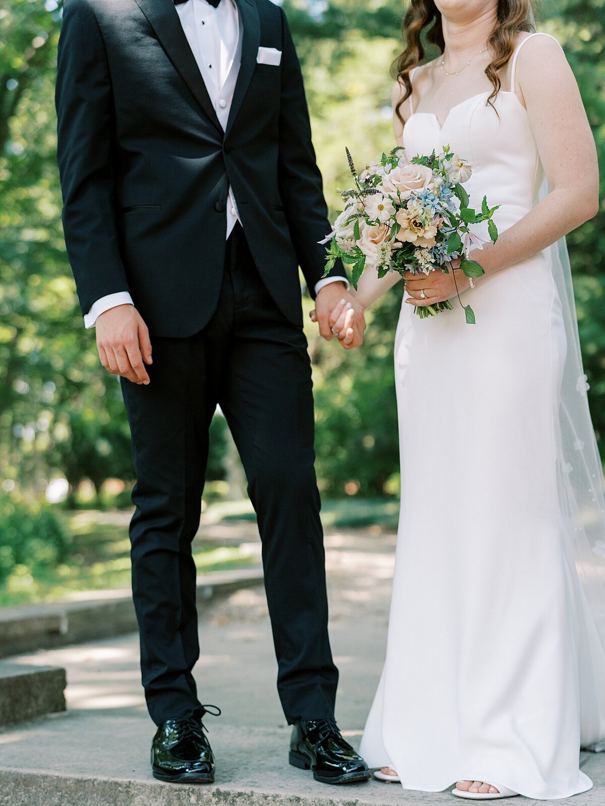 Chicago-Detroit-Catholic-Wedding-Photographers-_0026-1