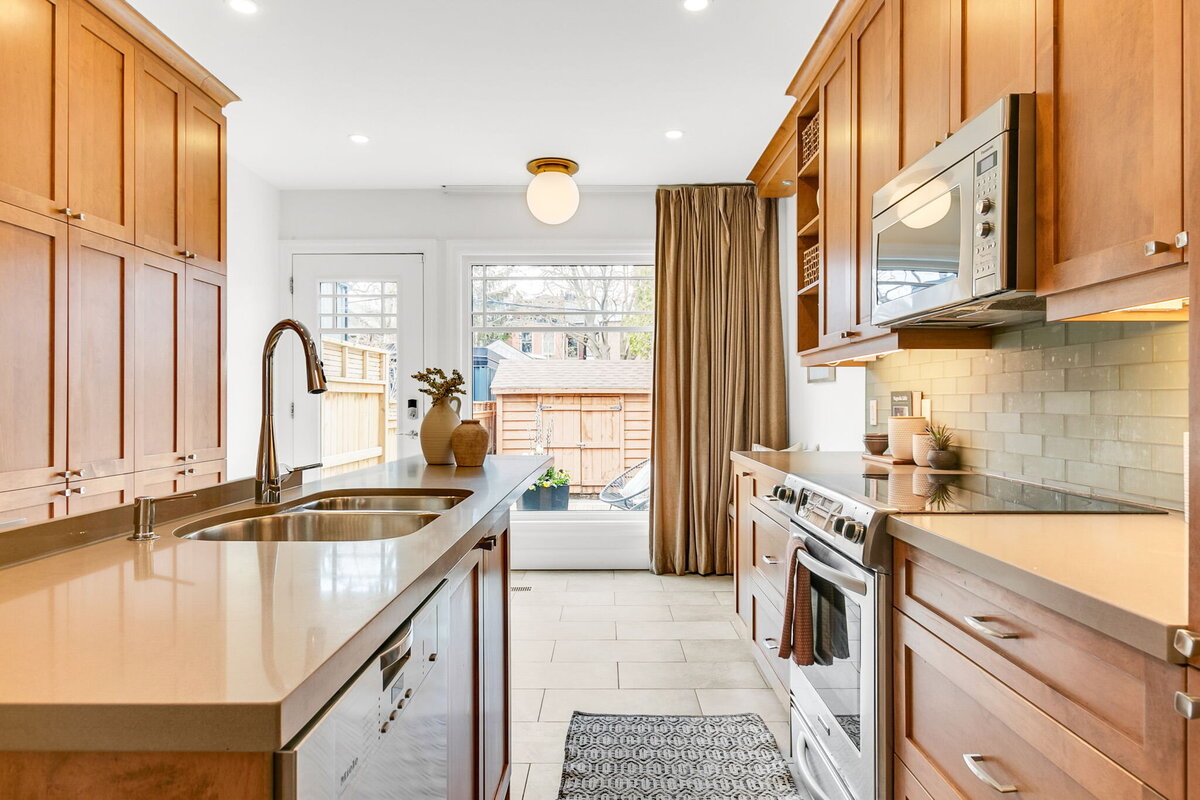 21-web-or-mls-15_003_Kitchen