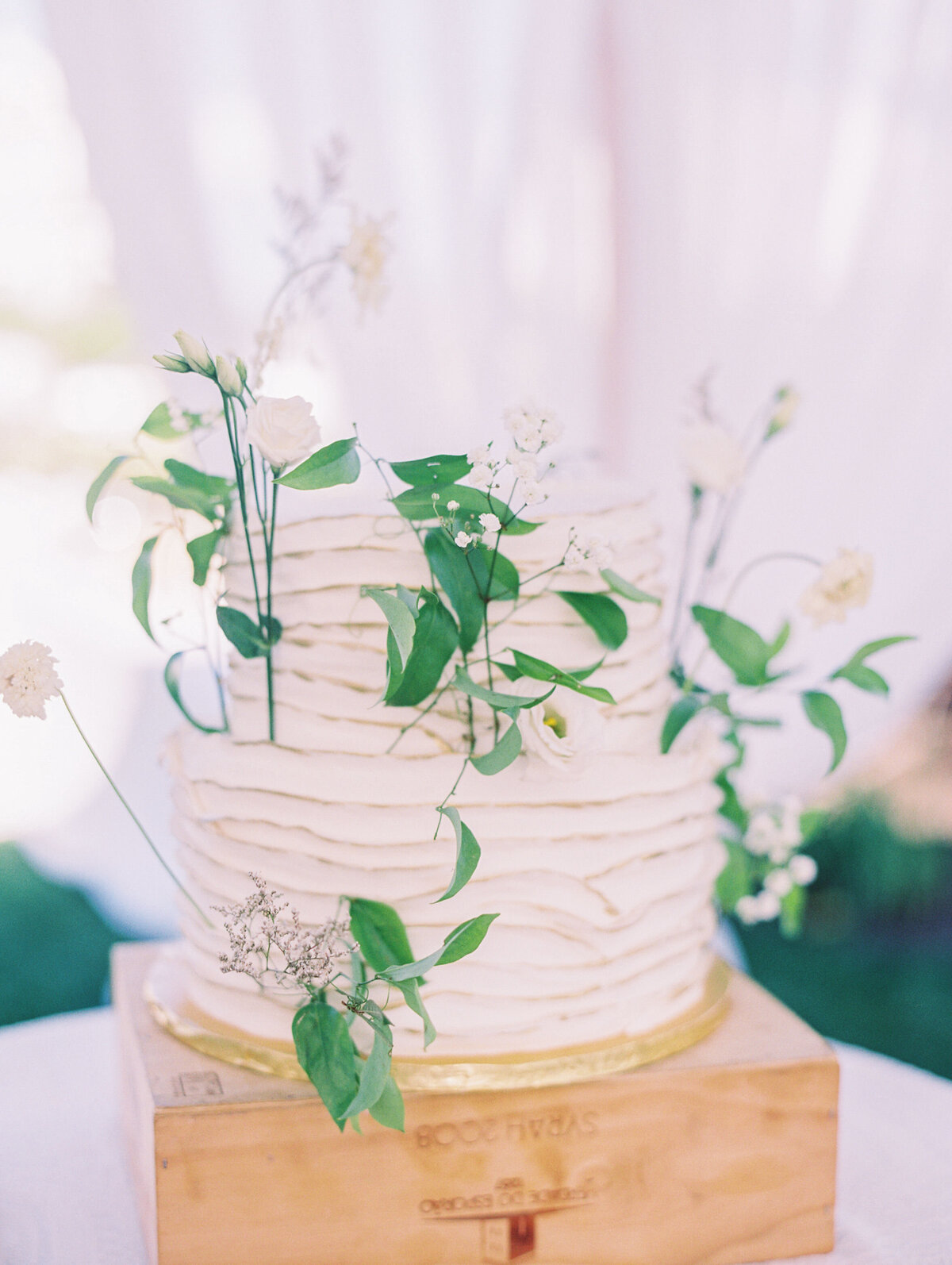 modern-wedding-cake-sarah-brehant-events