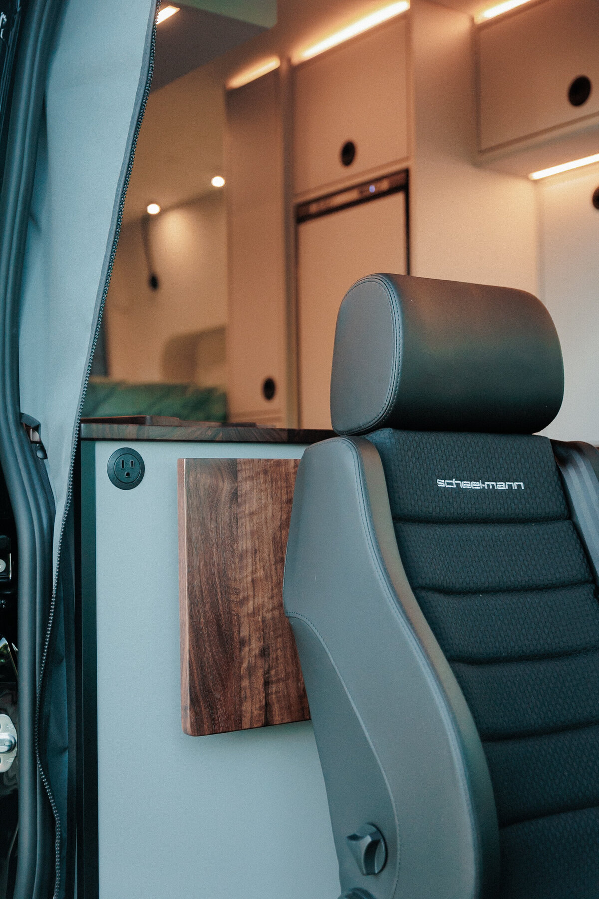 2_WooleyBugger250829_BMV_SlowFastcreative_1696