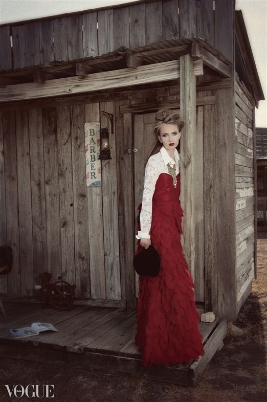 Vogue-Italia-fashion-model-editorial-red gown