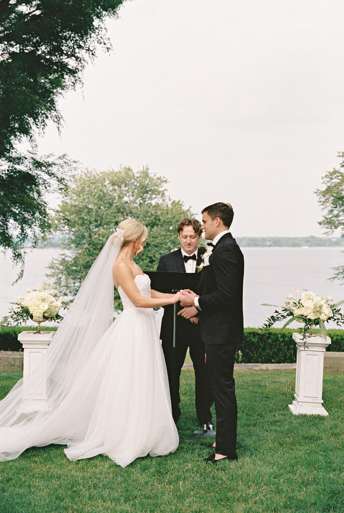 Glen Manor RI Wedding-Halie Child Photography-29