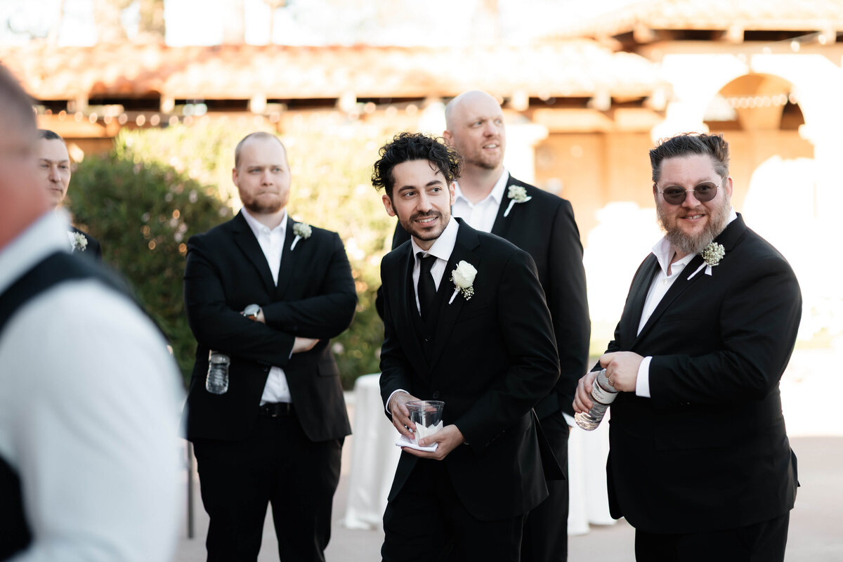 150_riskyexposure_marley-simon_las-vegas-elopement-photography