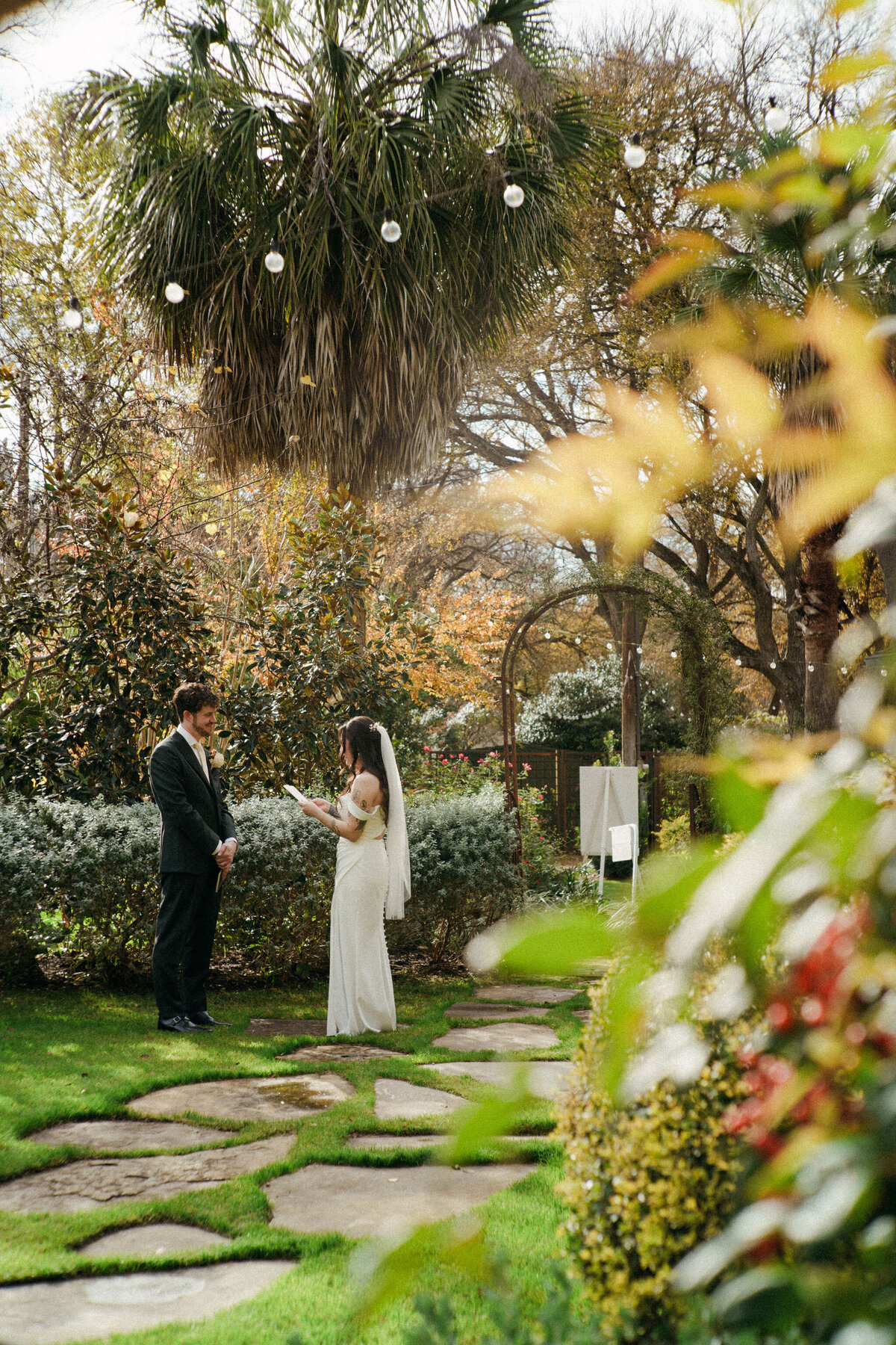 Lindsey&AlexWeddingPhotos_Film_AustinWeddingPhotographer_HereafterFilms_-27