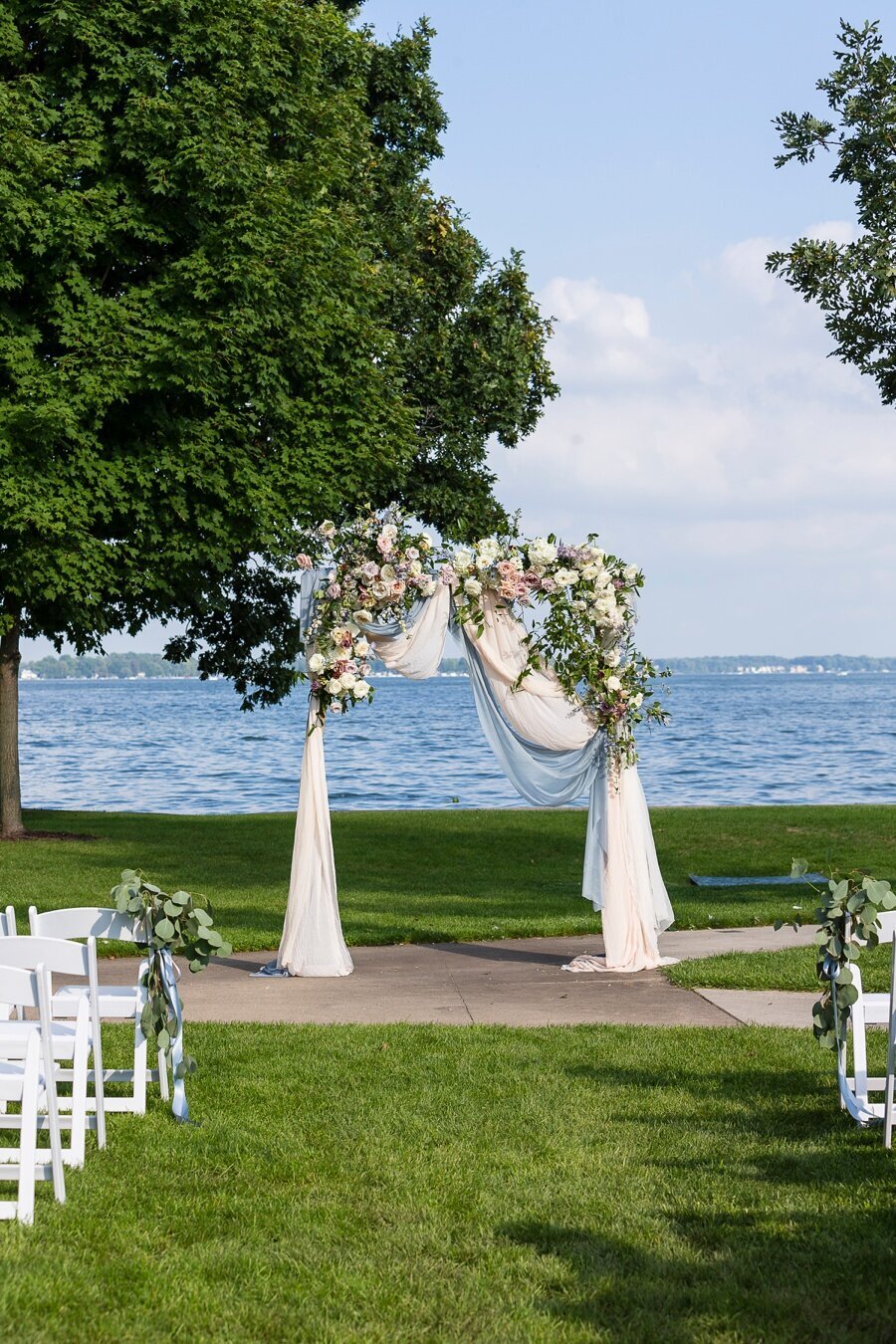 destination-wedding-planner-lake-wedding_0052