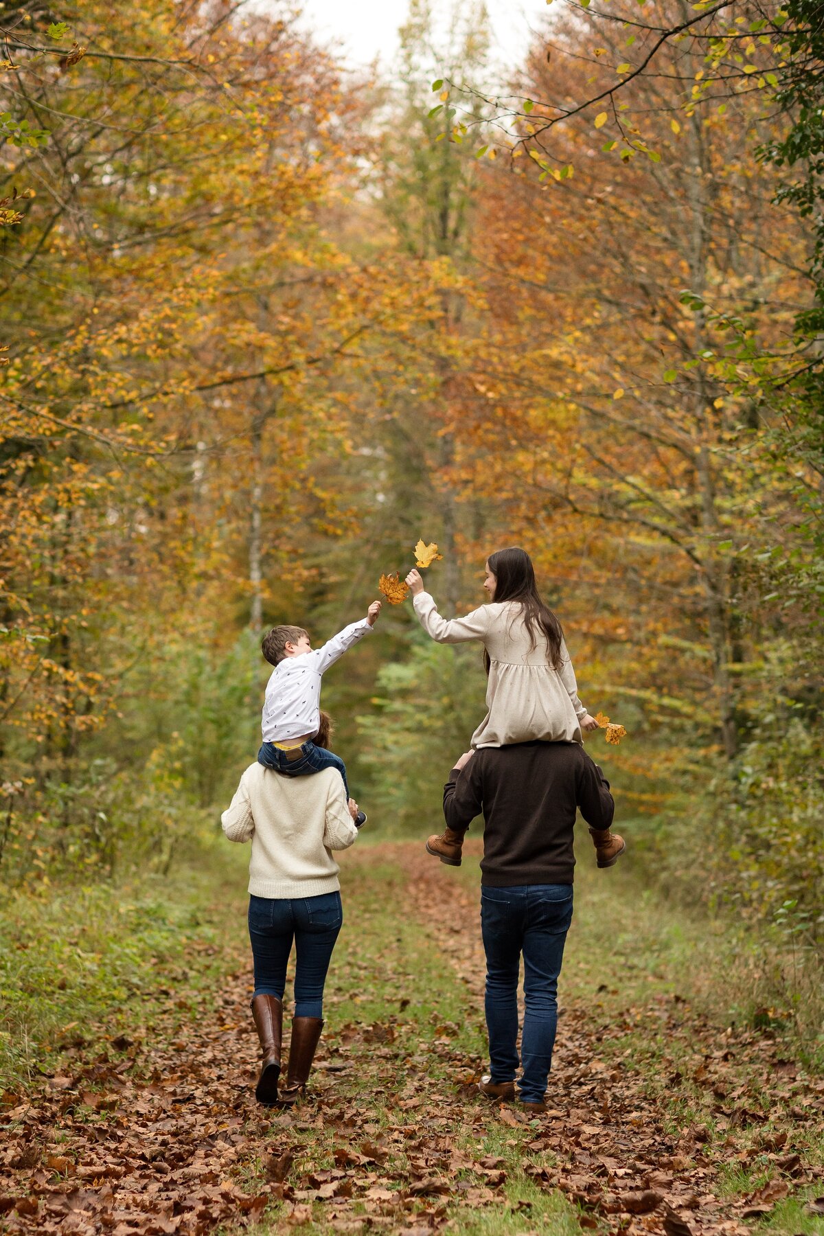 Herbst-Mini-Shooting-Familienfotos-Fotoshooting-Familienfotograf-Aargau-33-1O3A8133