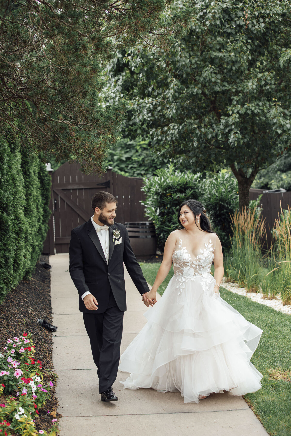 hamilton-manor-summer-wedding-photo-bride-groom-walking-laughing-trees-hamilton-township-new-jersey