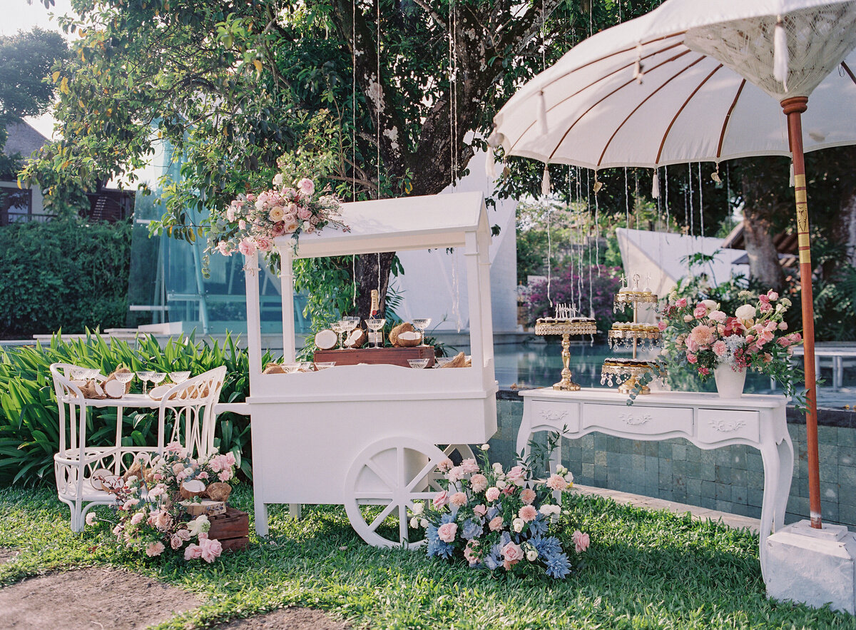 Bali_Venue_glasshouse_Tirtha_Uluwatu_Top_Top_Wedding_Fine_Art_Film_Photographer__Luxury_Wedding_Asian_Vicki_Grafton_Photography.JPG130