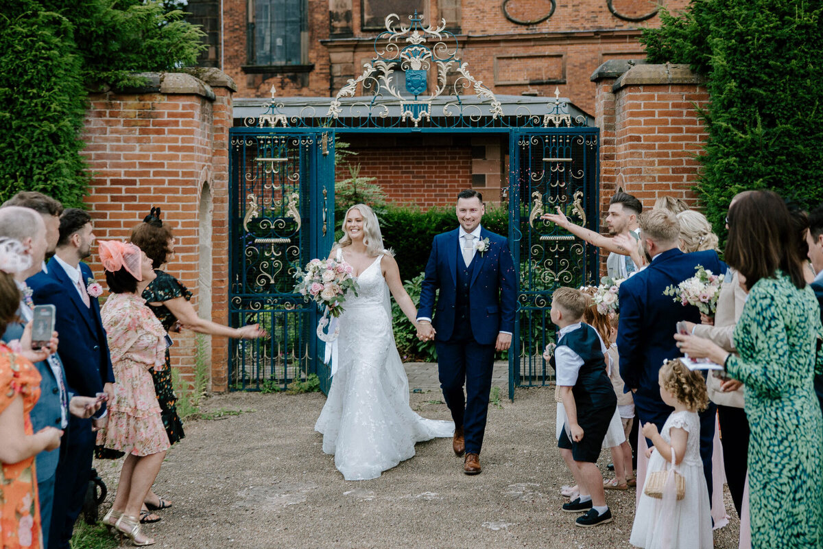 Hayley & Christian - Castle Bromwhich Hall Hotel - DanTomkins Photography-0256