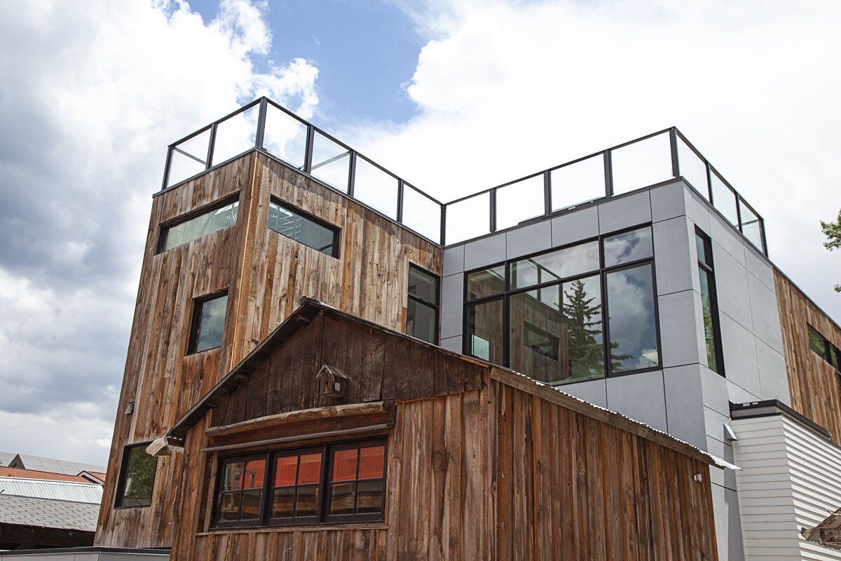 208MAIN_9616 (1)