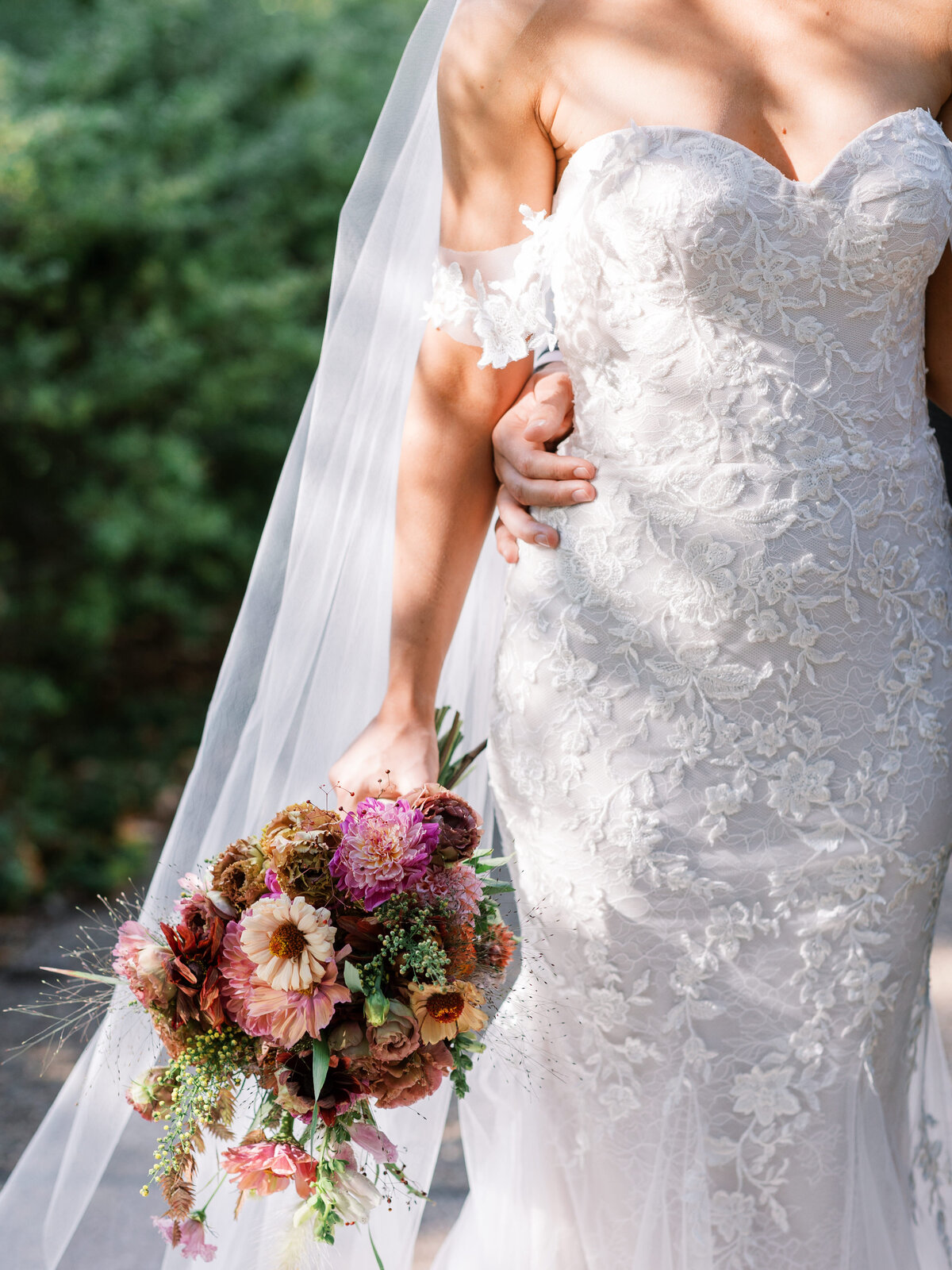 pittsburgh-wedding-photographer-phipps-botanic-gardens-conservatory-wedding-outdoor-lgbtq-luxury-photography-light-and-airy52