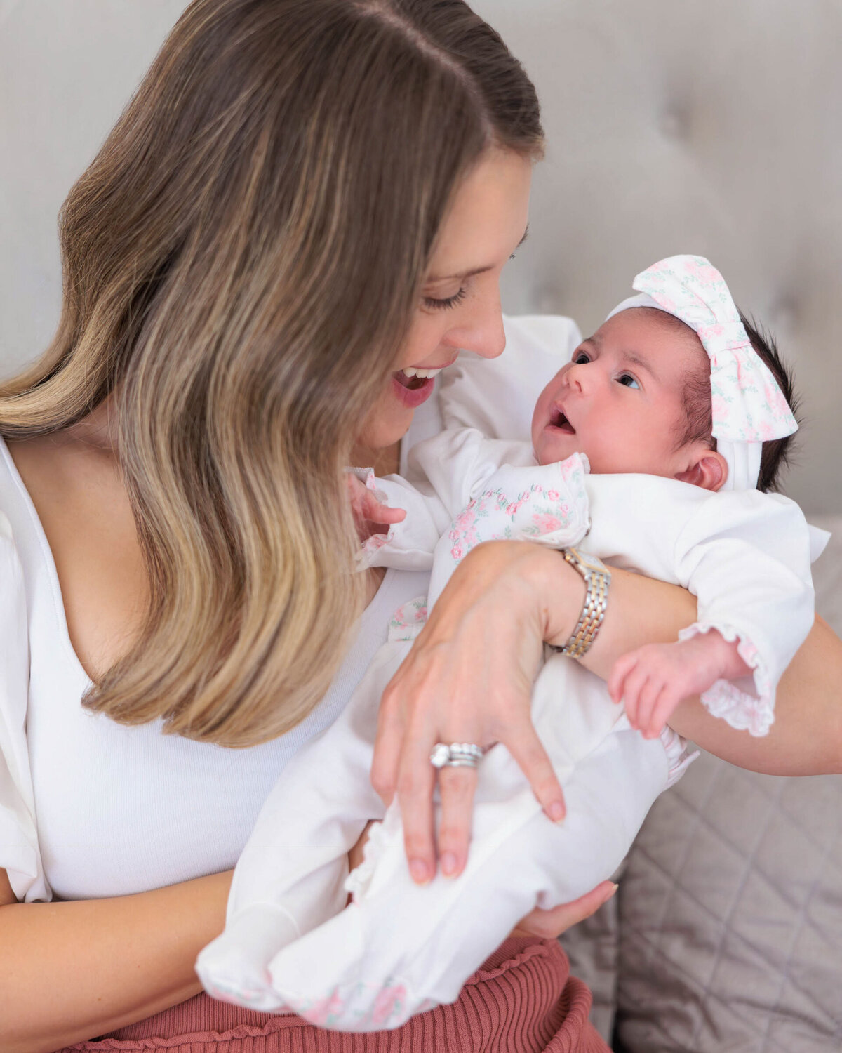 Newborn and maternity photographer in atherton