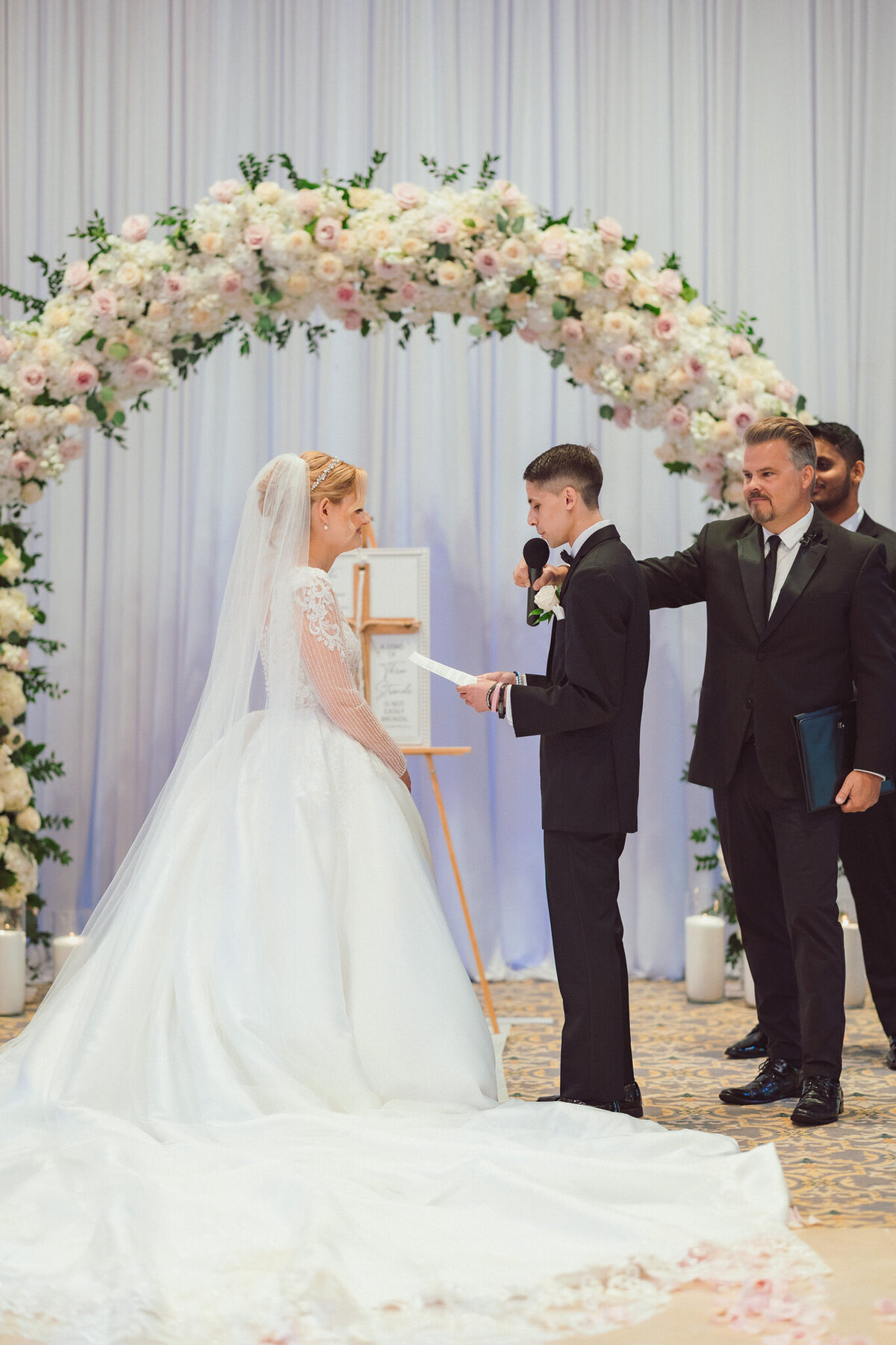 250613-Laura&Alex-Wedding-TheLegacyCastle-PomptonPlains-NJ-Previews-Web-183