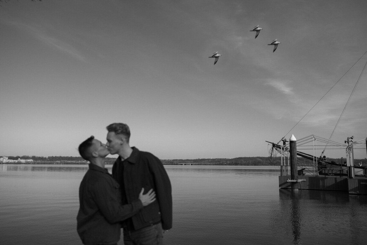 Couple Session by Richmond VA wedding photographer