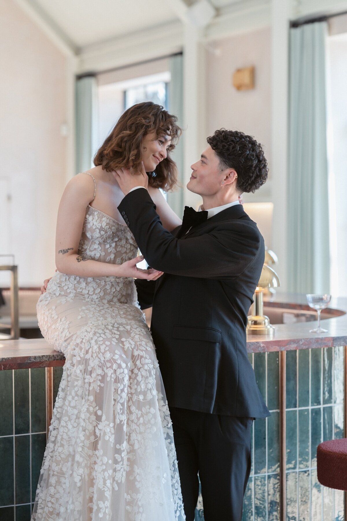 timeless-romantic-luxury-wedding-brideandgroom-editorial-london-galialahav-dress-photography