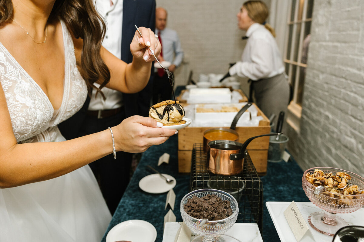 urban-row-photo-the-loom-baltimore-wedding-photographer-48