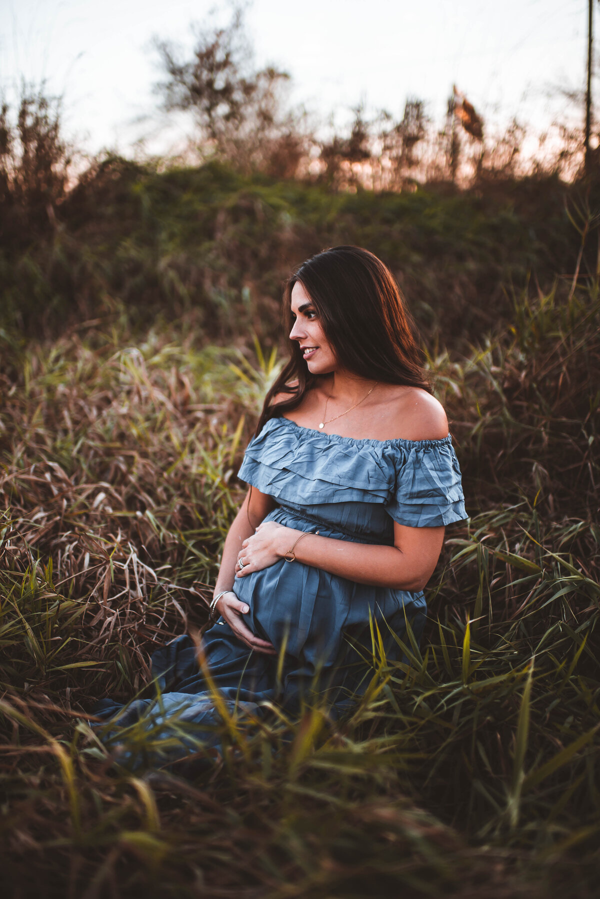 Golden hour Maternity Pitt meadows Fraser Valley stages photo and film-90