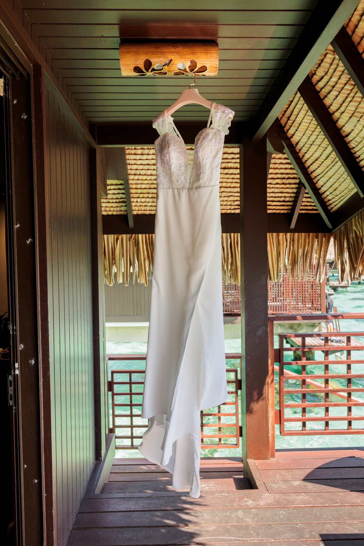 brides-details-tahiti-destination-wedding