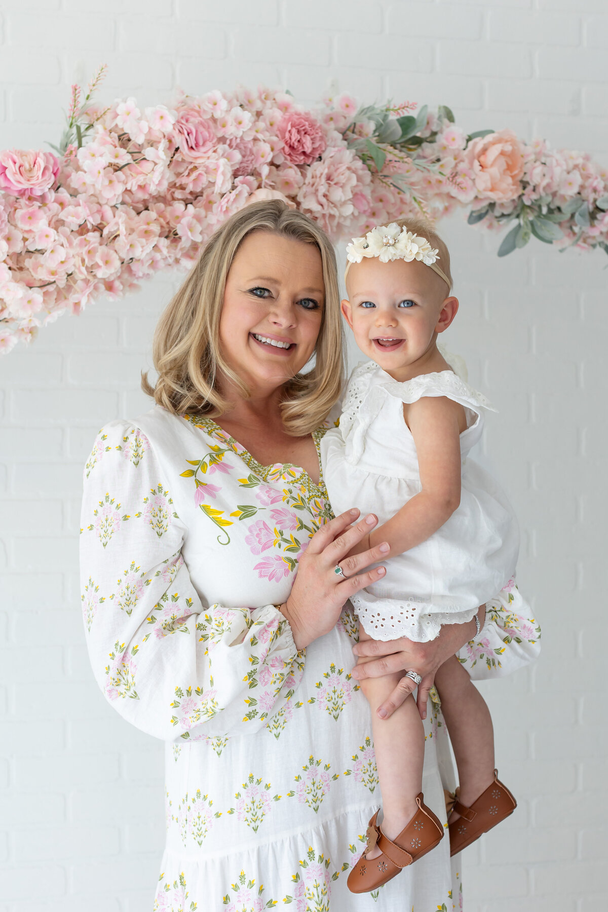 Amy Britton Photography Photographer Family Maternity Portrait Photo Florida Light Airy Bright Feminine Longwood Lake Mary Winter Park Orlando609