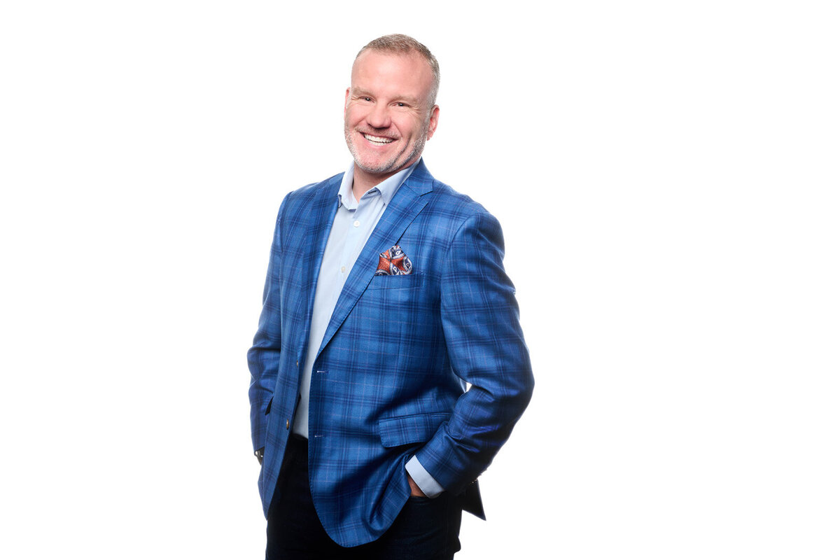 Professional Headshot Photographer in Edina Captures Confident Business Portrait-94