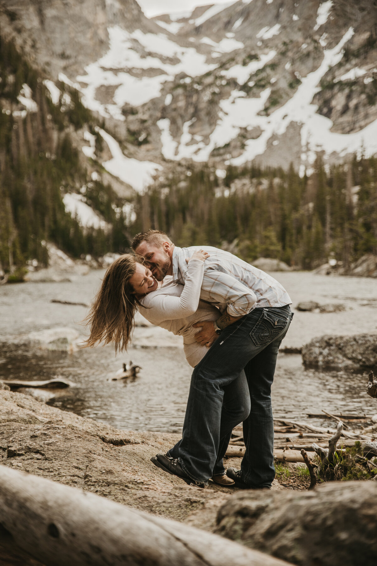 Rocky Mountain National Park Couple's Adventure Session 019