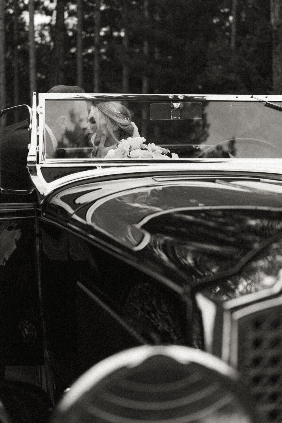 AllieJenningsPhoto-LawrenKyleWedding-SNEAKPEEKS-77
