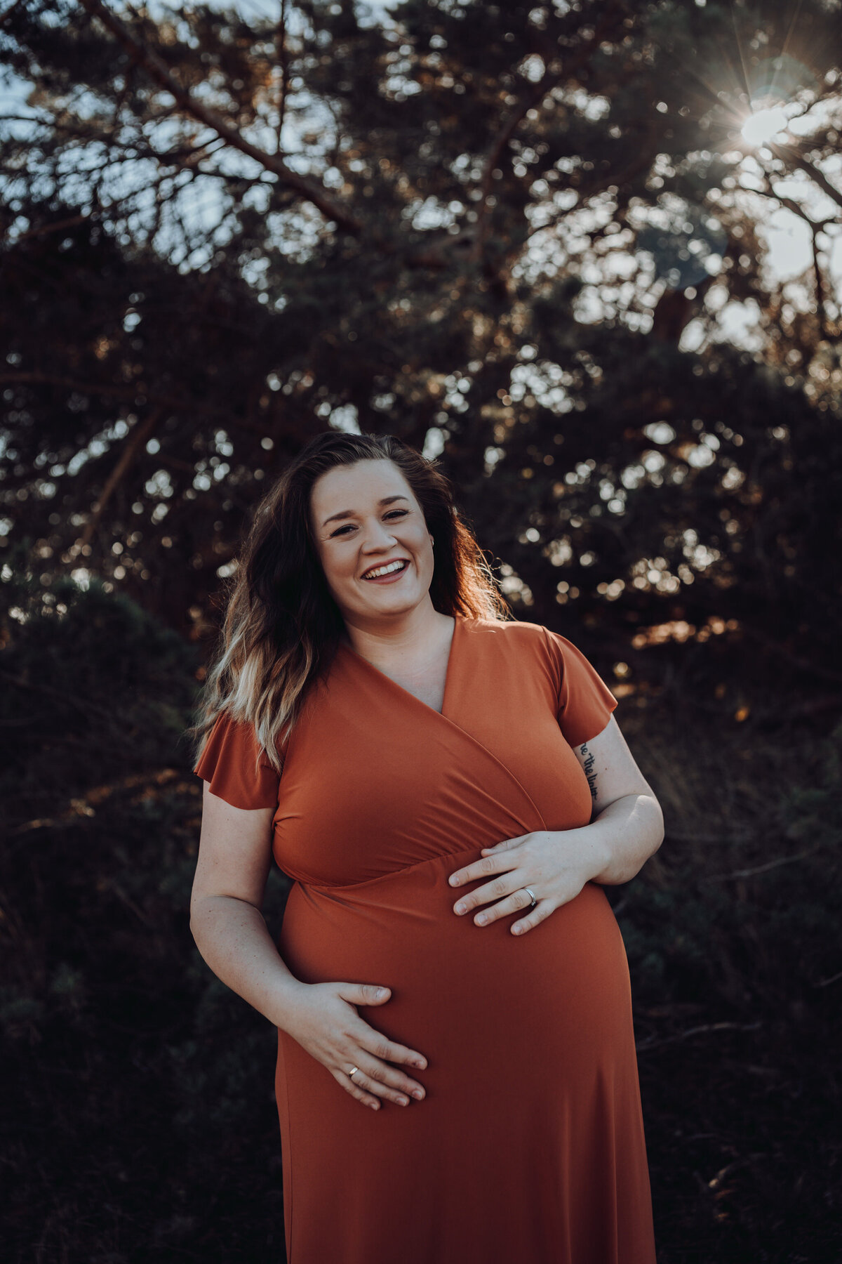 zwangerschapsshoot ommen fotograaf Jetske Wijnhoud fotografie (11)
