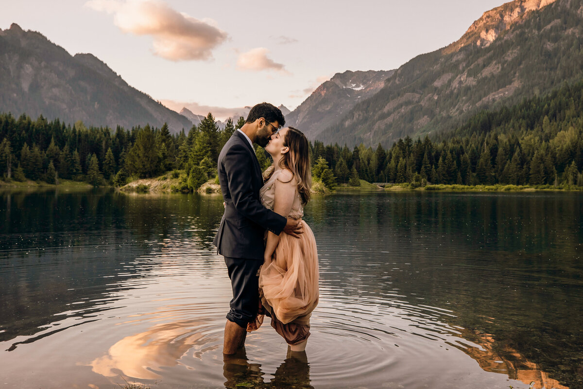 Seattle-adventure-elopement-photographer-James-Thomas-Long-Photography-037