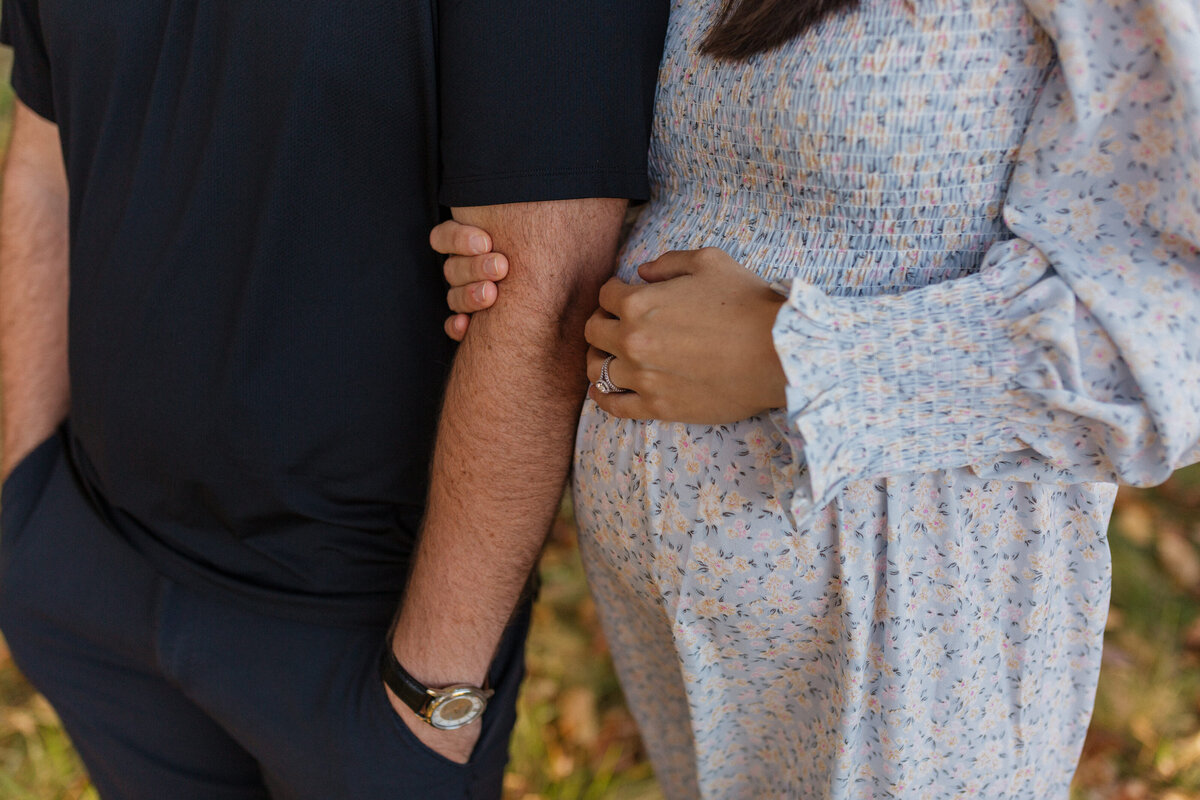 windsor-maternity-fall-photo-session0059