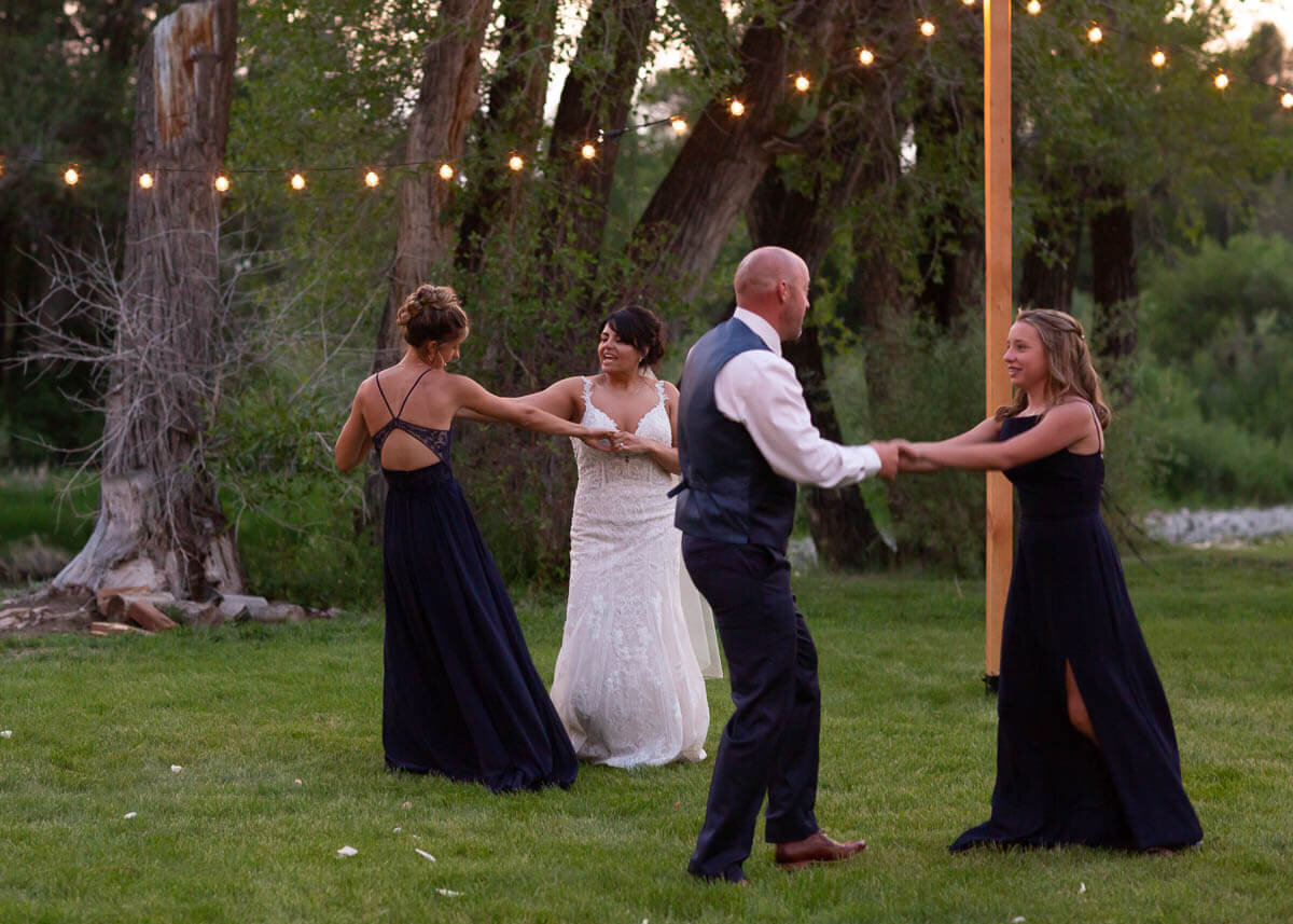 outdoor-wyoming-wedding-venue-elk-hollow-lodge-murray_19