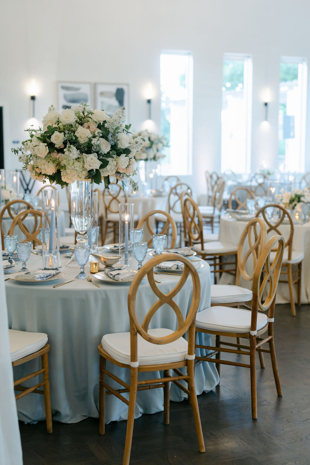 tall centerpiece, low centerpiece, white flowers, country club 