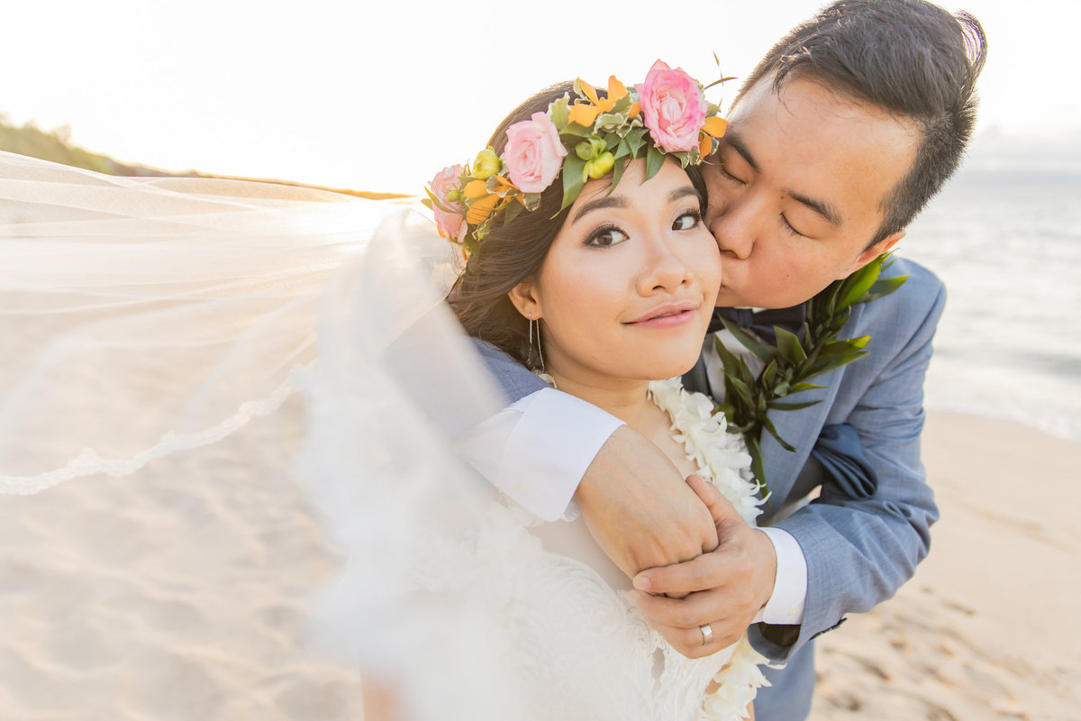 Maui wedding photography - Kiss