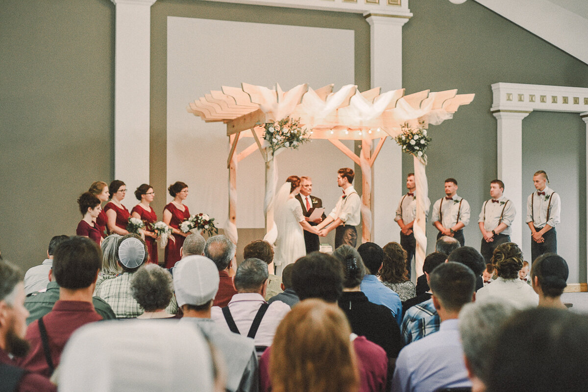 wedding ceremony | Iowa wedding photographer | Iowa Photographer | Playlife | Cedar Rapids | Iowa City | Kalona | Alaynna Ann Schwartz-63