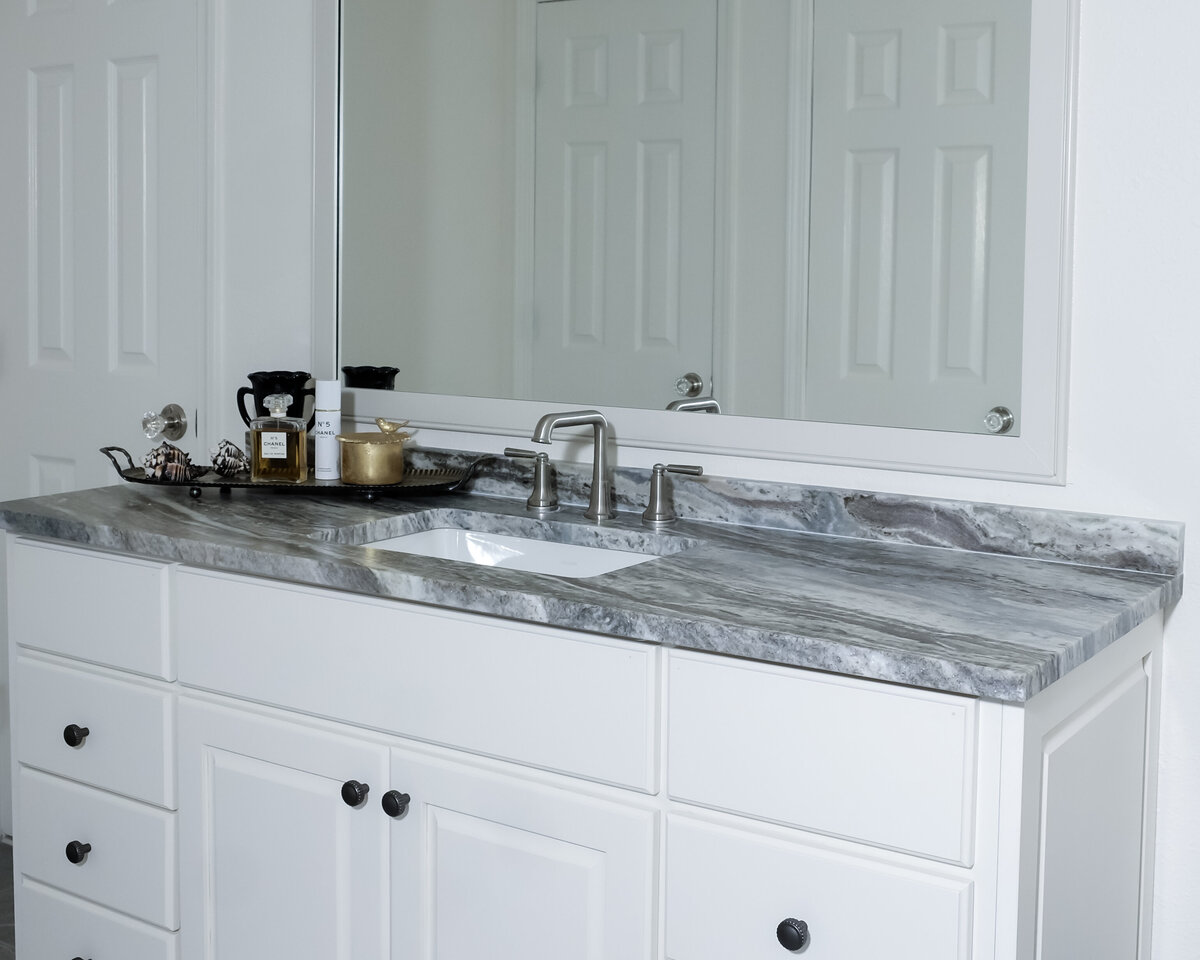 grey-bathroom-renovation-lrm-architectural-design-new-orleans-53