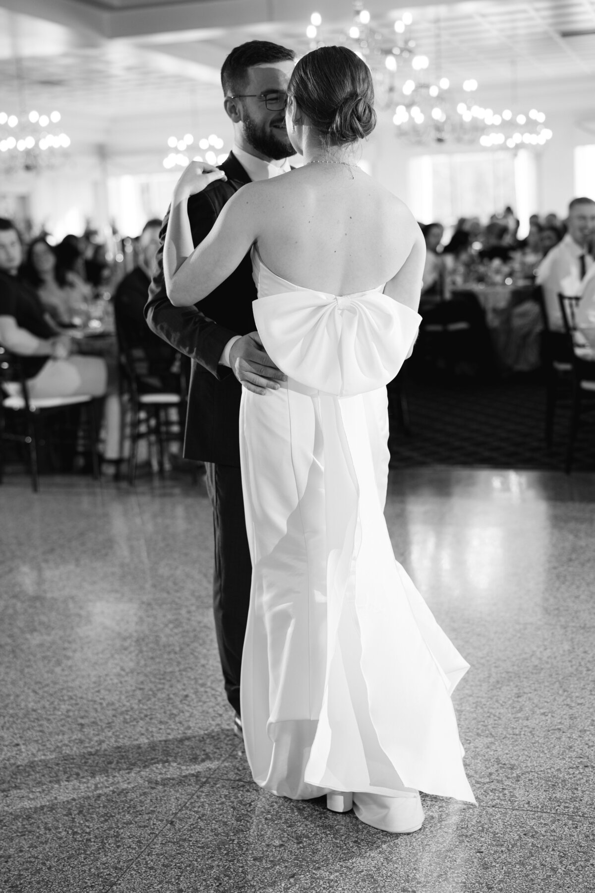 Wedding-Ceremony-Toledo-Ohio-Classic-Venue27