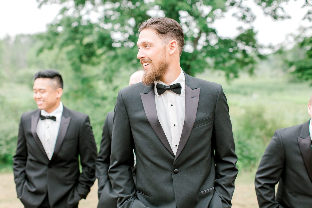 gable-hill-barn-groomsmen