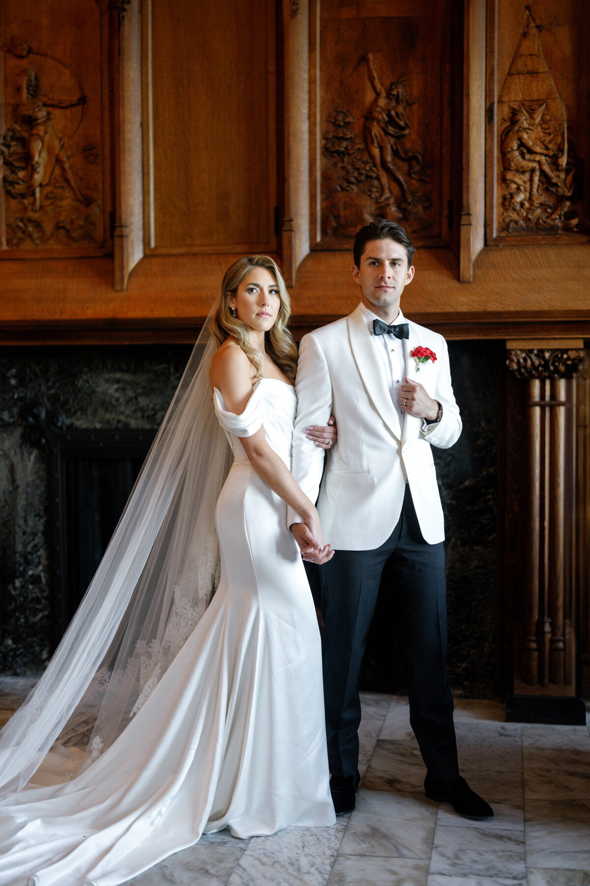 Aspen-Avenue-Chicago-Wedding-Photographer-Chicago-Athletic-Association-Simplicitee-XO-Design-Co-St-Mary-of-the-Angels-Church-Anomalie-Beauty-Timeless-Vogue-121