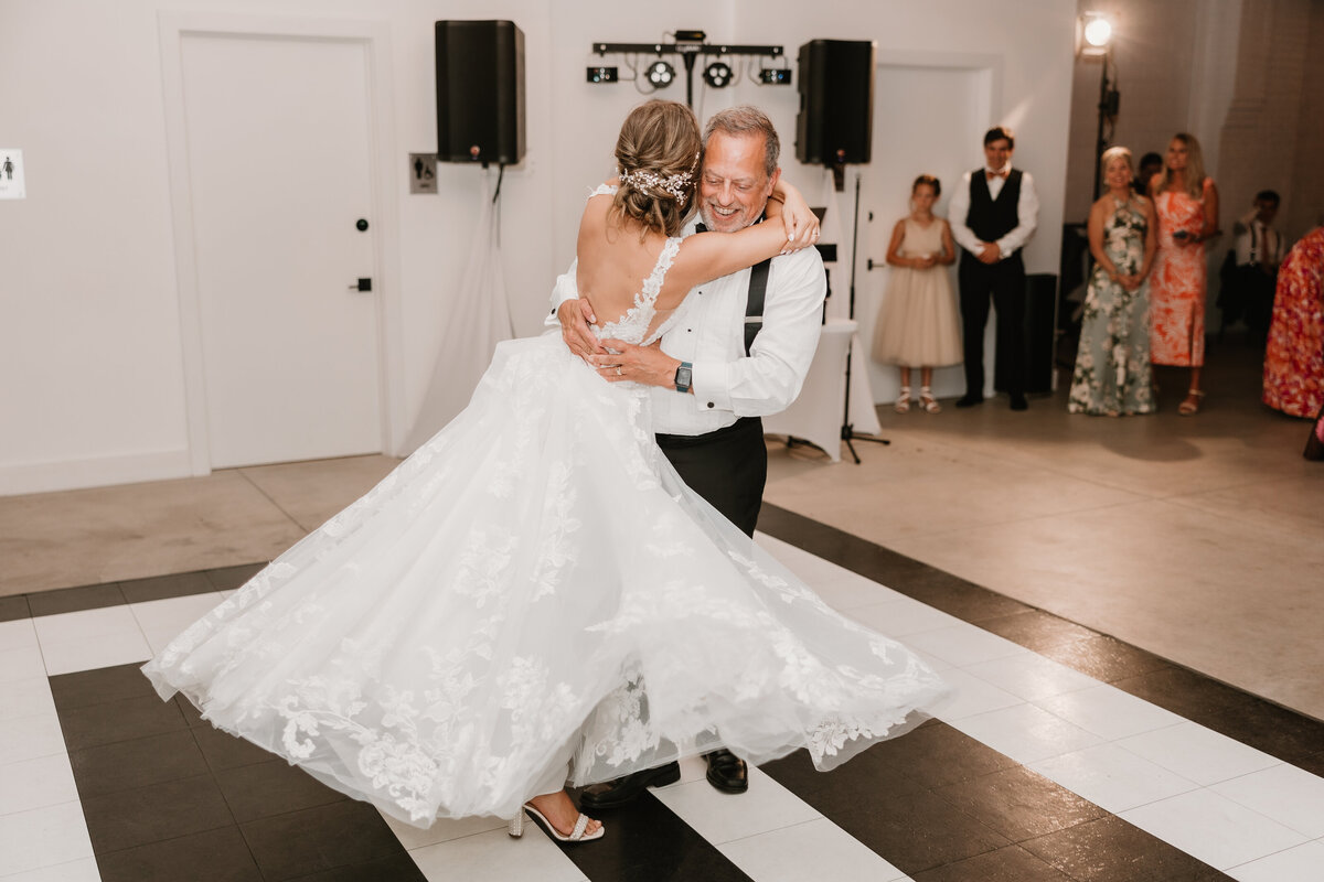 85-Katie & Phillip - Detroit Wedding Photographer - Mariah Kasten Photo