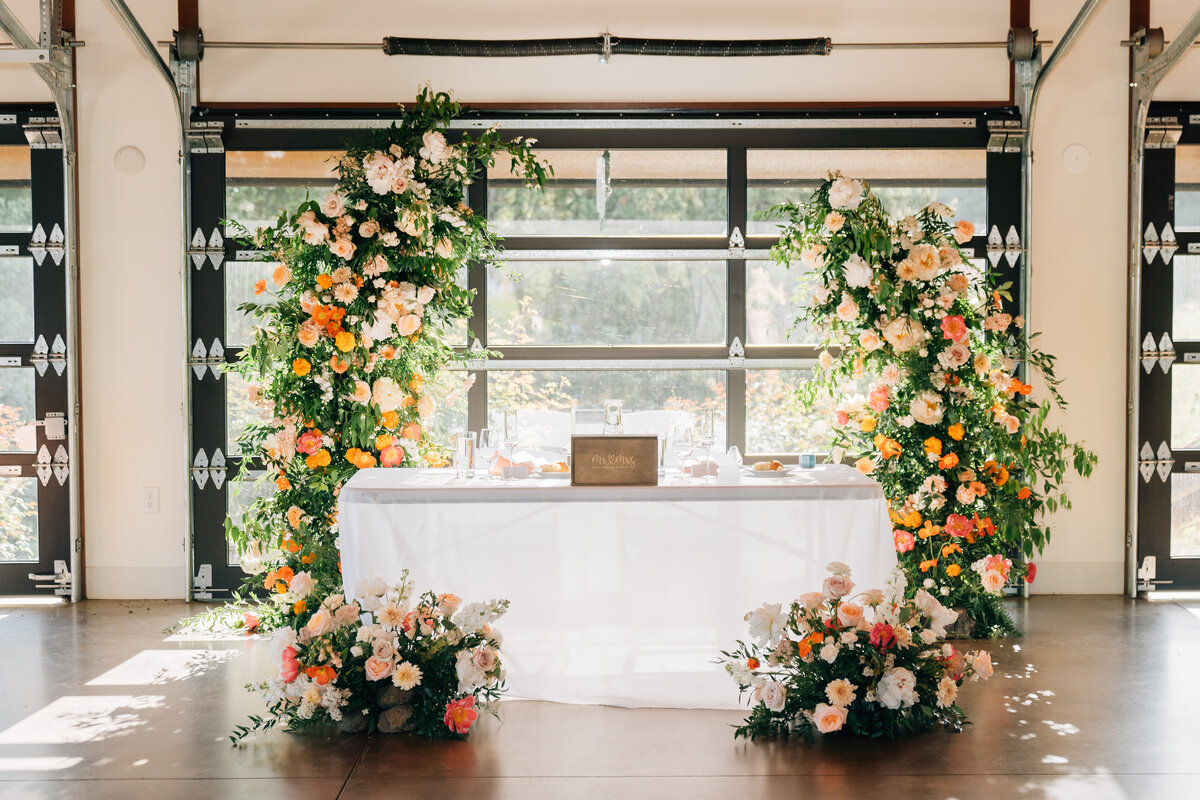 sweetheart table