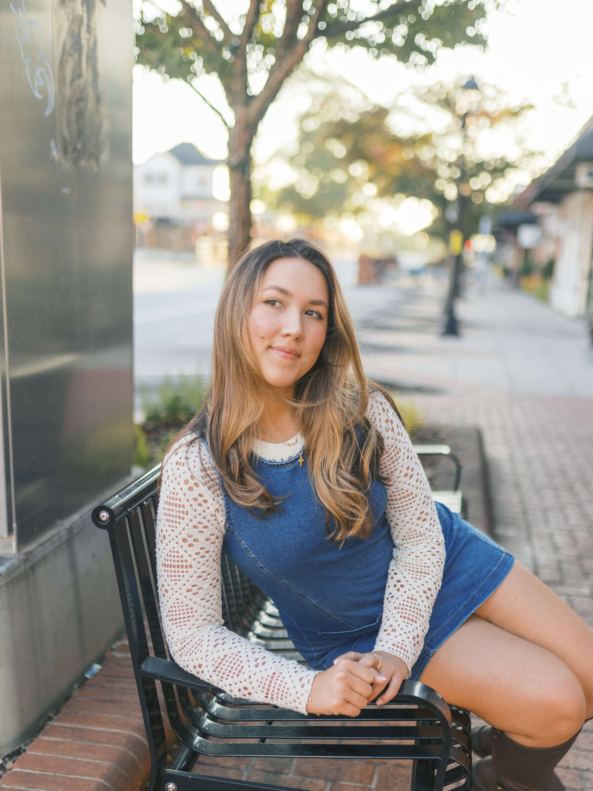 Mulligan2025denayshookphotography-LawrencevilleSeniorPortraitPhotographer5V2A7120DowntownLawrencevilleSeniorSession