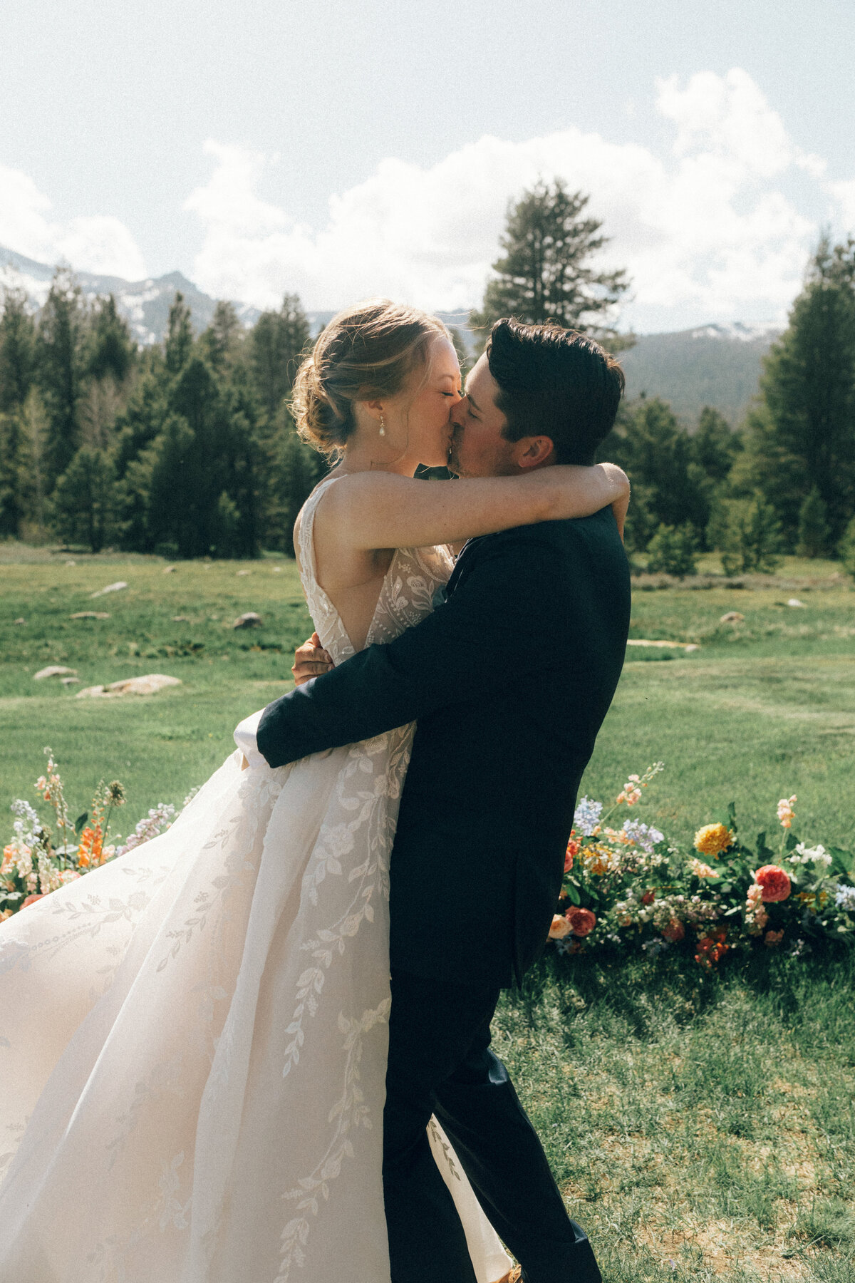 Alli + Travis Aspen Creek Lodge Markleeville California Wedding _ Katherine Krakowski Reno Lake Tahoe Photographer-268