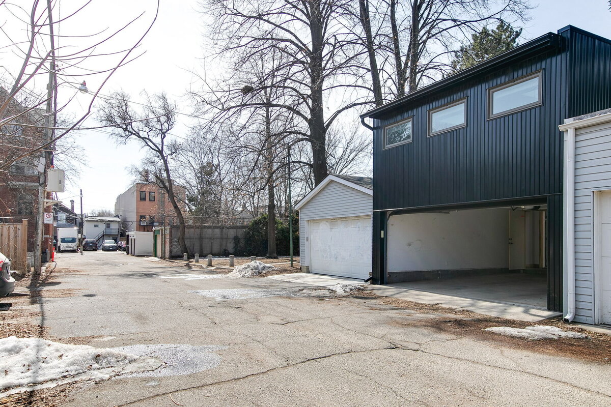 64-web-or-mls-75_004_Garage