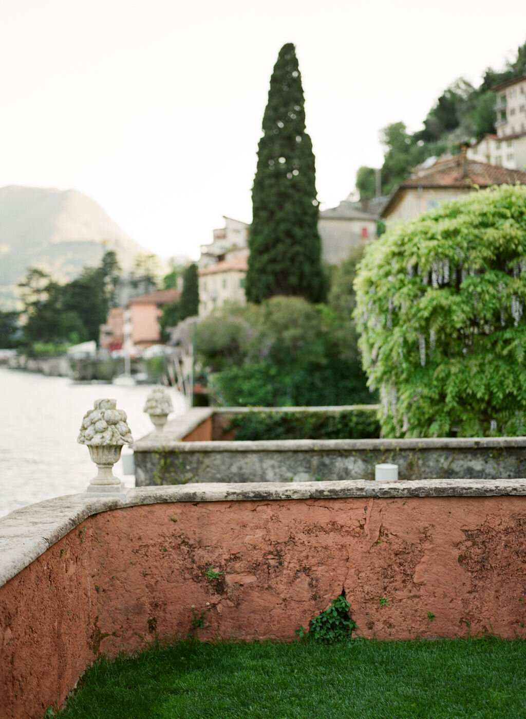 Lake Como pink wedding inspired by Dior Veronique Lorre wedding designer and florist8