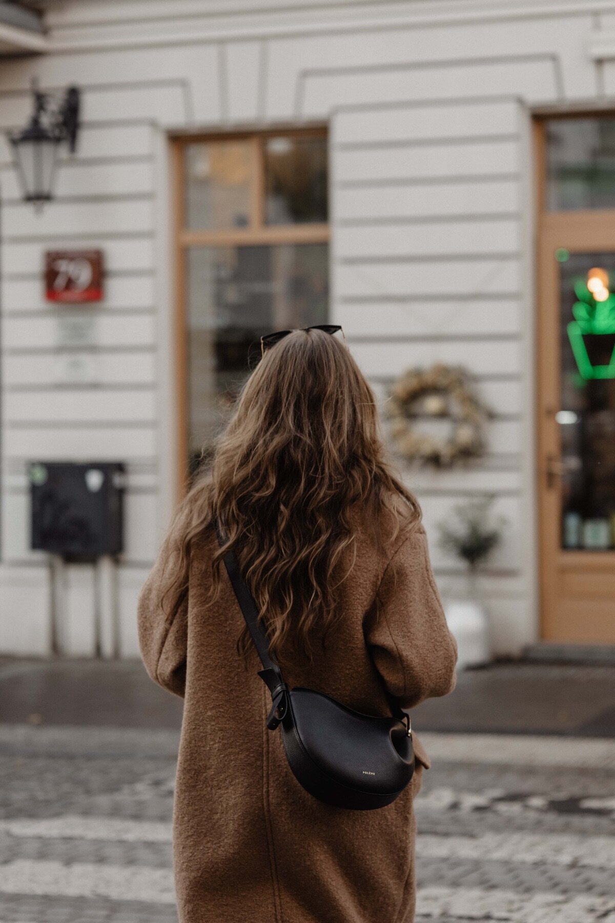 kaboompics_city-chic-in-autumn-casual-fall-outfit-fashion-trends-33468