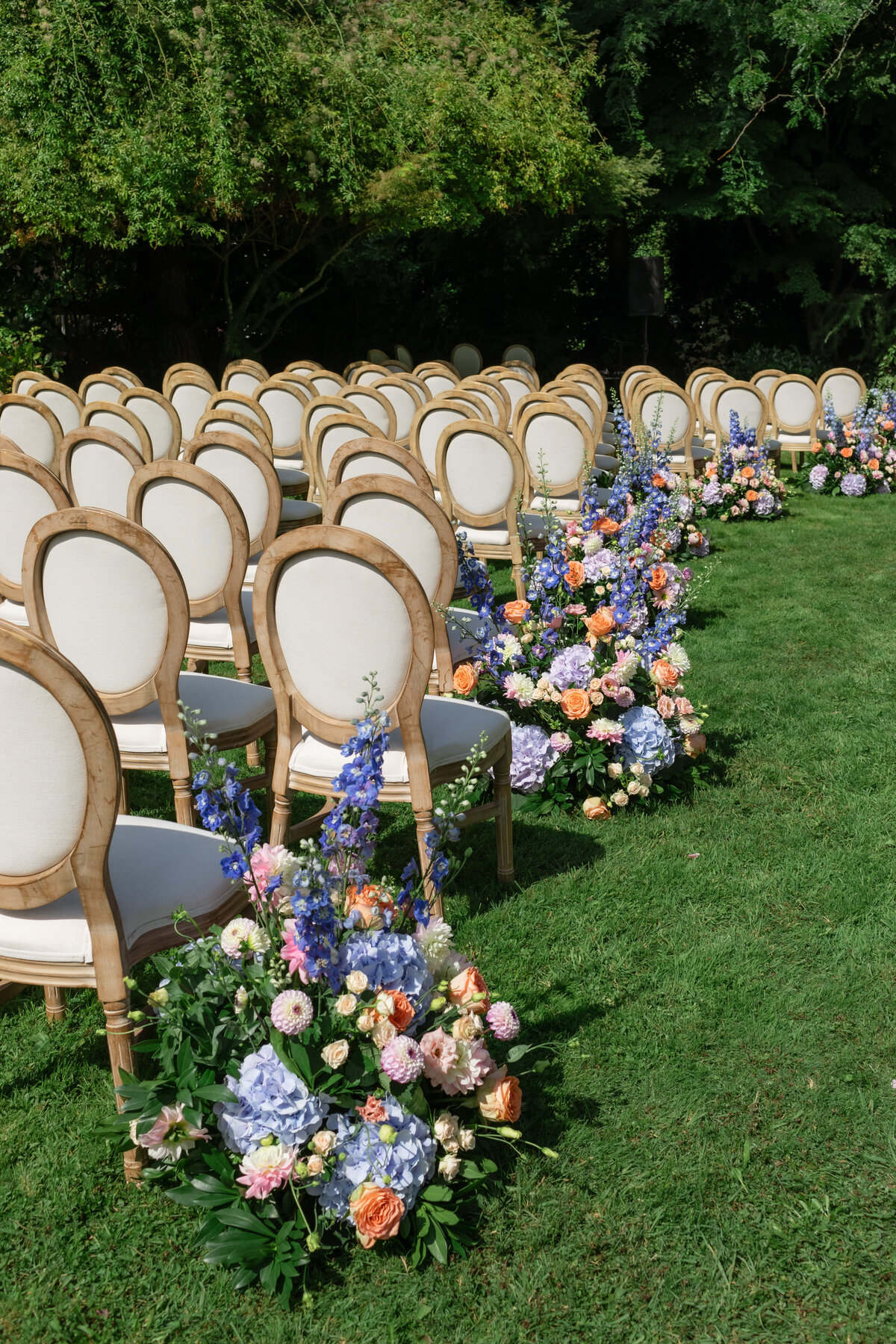 MeghanHemstra-Colourful-Vancouver-Garden-Wedding-97