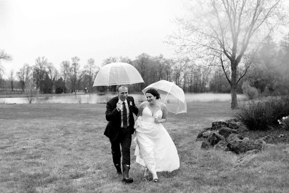rainy-ontario-wedding-photo1