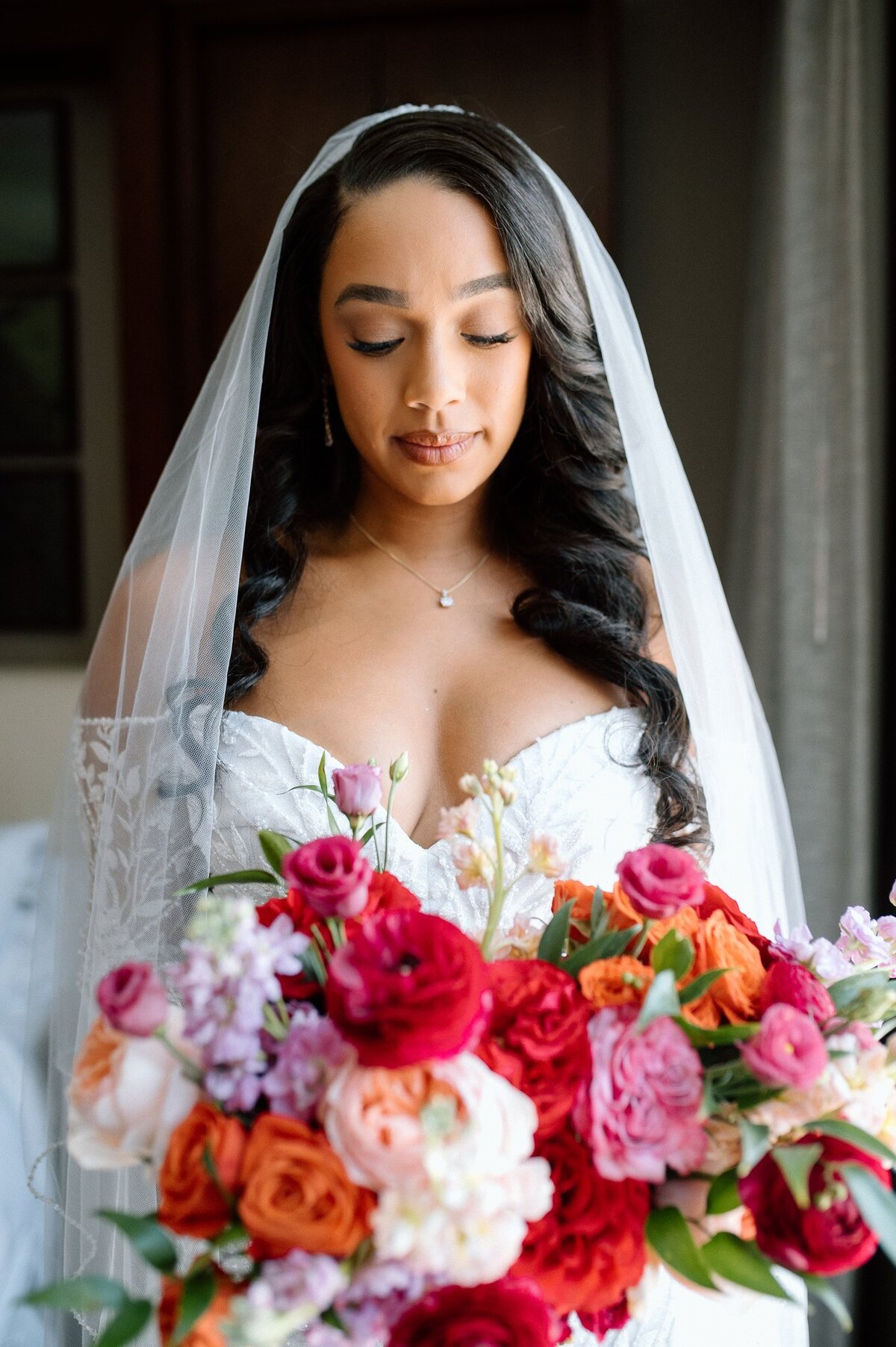 wedding-photographer-louisville-ky-bride-flowers