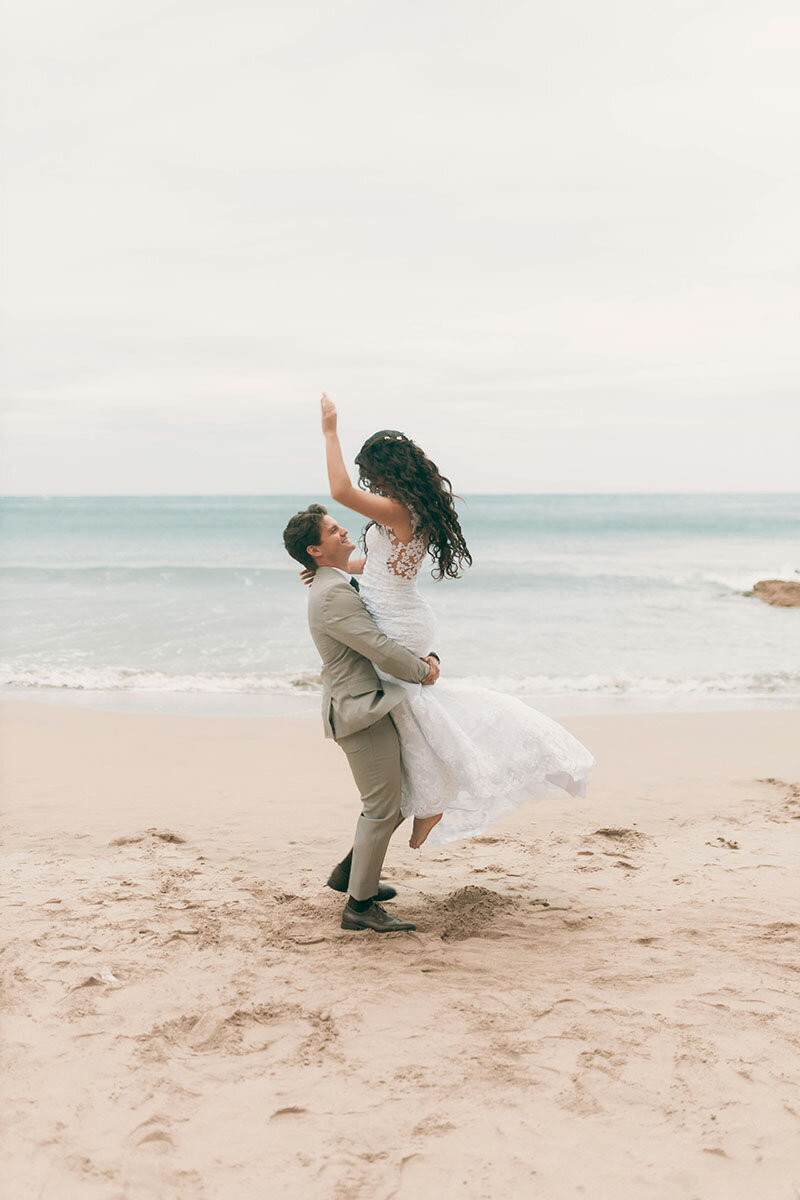 bride and groom destination wedding day