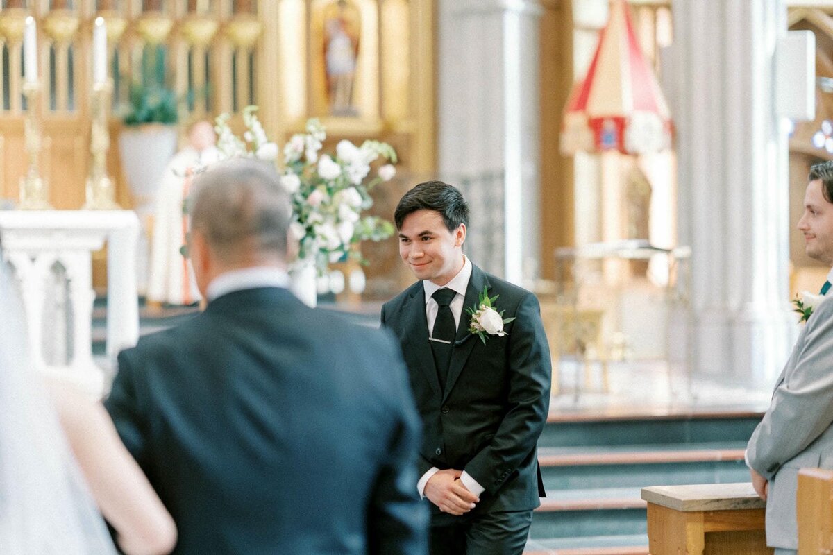 W10-Wedding-St-Michaels-Cathedral-Basilica-Jennifer-and-Anthony-2024-10-19-2500px-1078