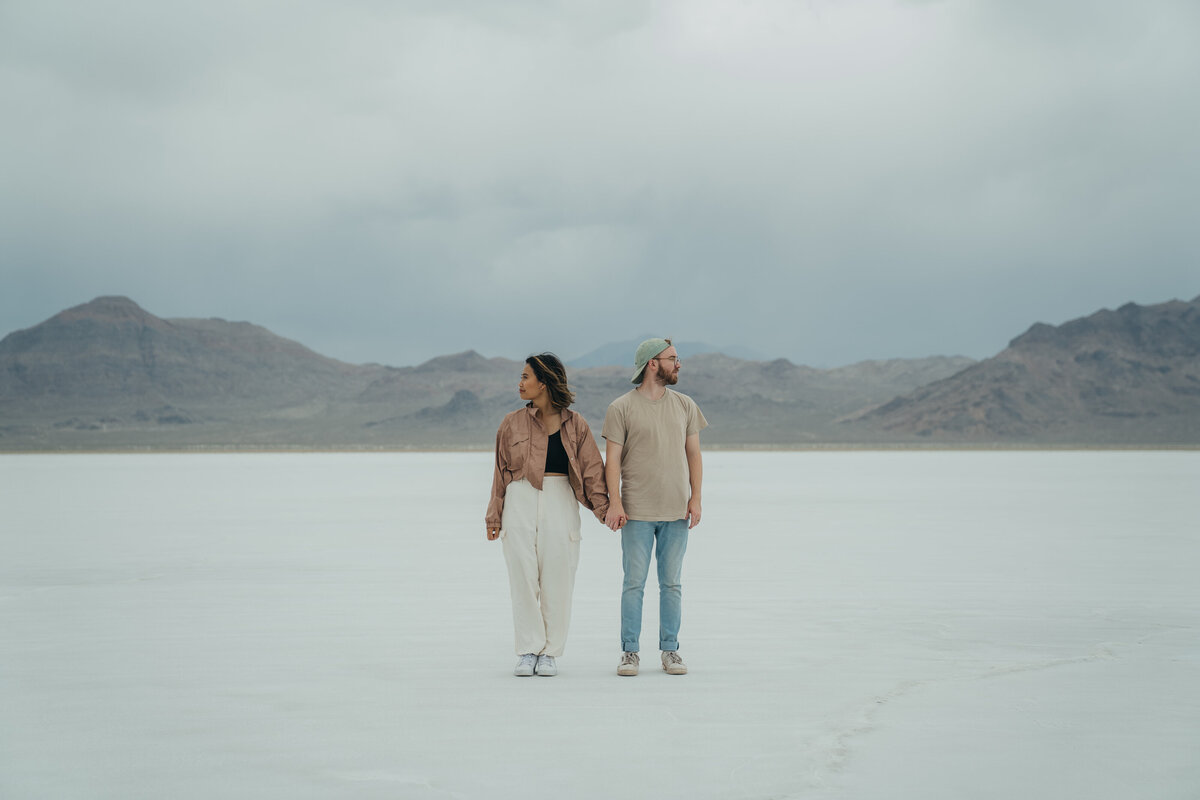 2022-May-Utah-Bonneville-Salt-Flats-Engagement-Photos-Photographers-Molly-Margaret-Photography-1